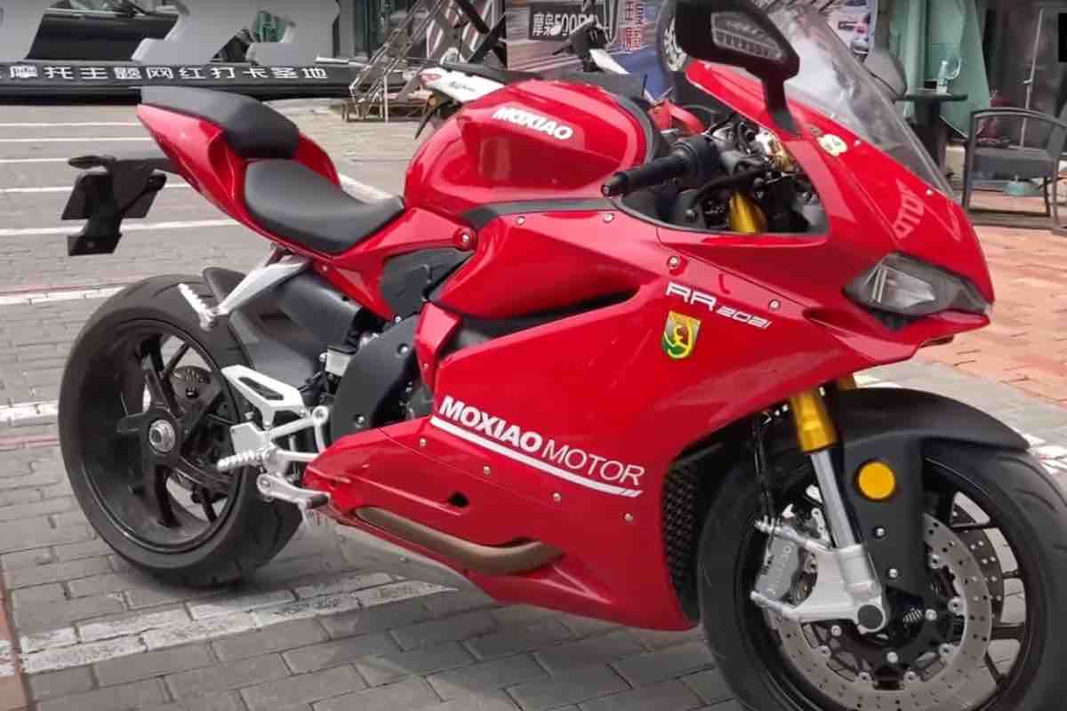 Moxiao 500RR, la copia della Panigale V4