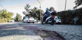 Buche stradali e incidenti, come comportarsi