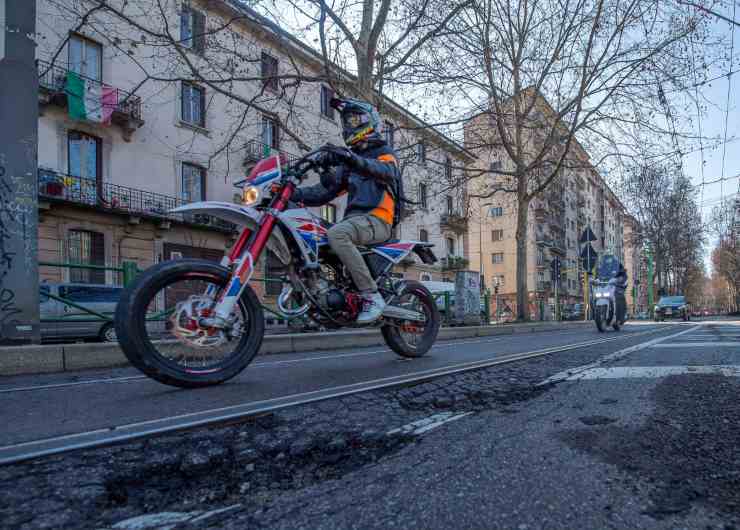 Buche stradali, i consigli dopo un incidente