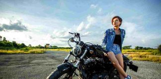 Moto, come spostarla dal cavalletto