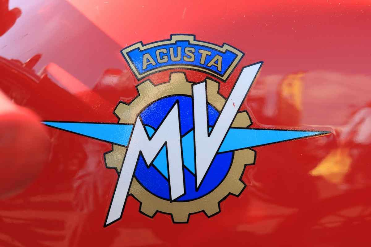 MV Agusta, all'asta un modello firmato dal campione Hamilton