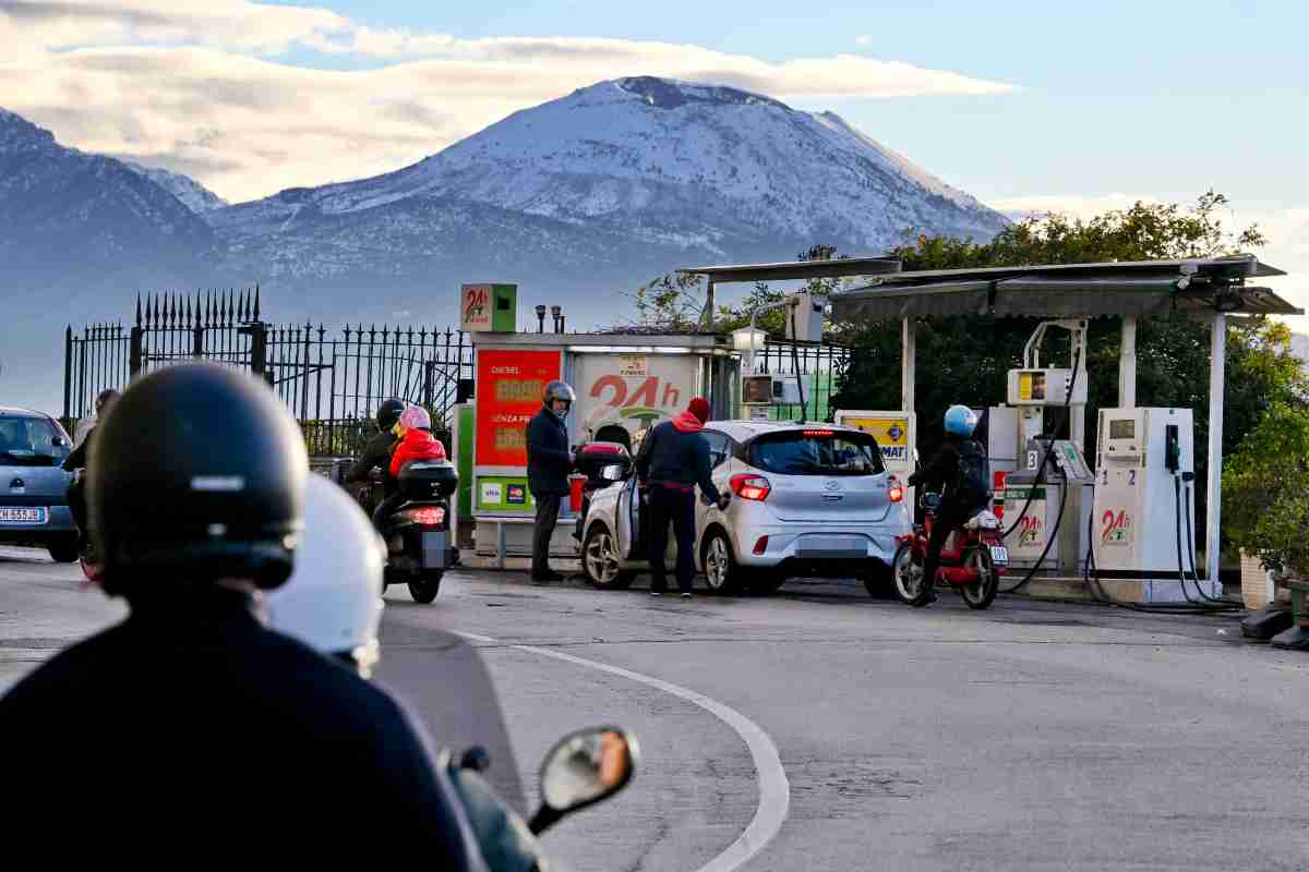 Prezzo Benzina, il costo a inizio maggio