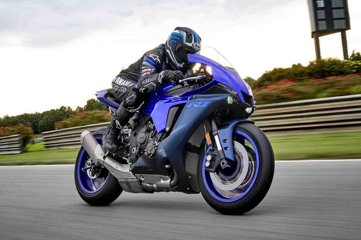 Yamaha R1, le caratteristiche di un modello storico