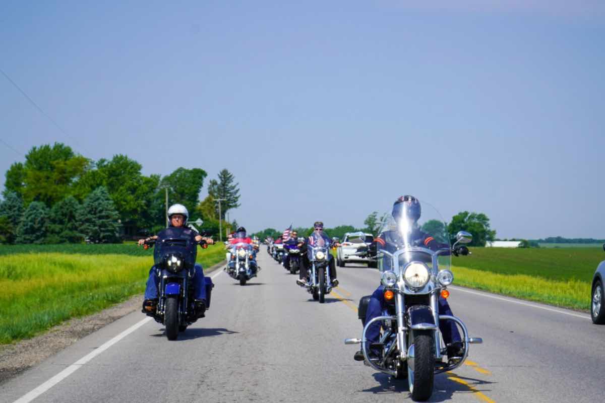 Mike Pence con la Harley Davidson