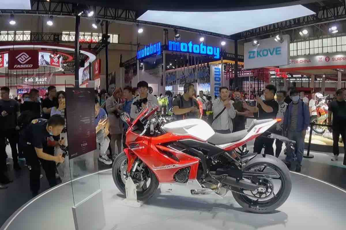 Kove 450 RR, la nuova moto cinese