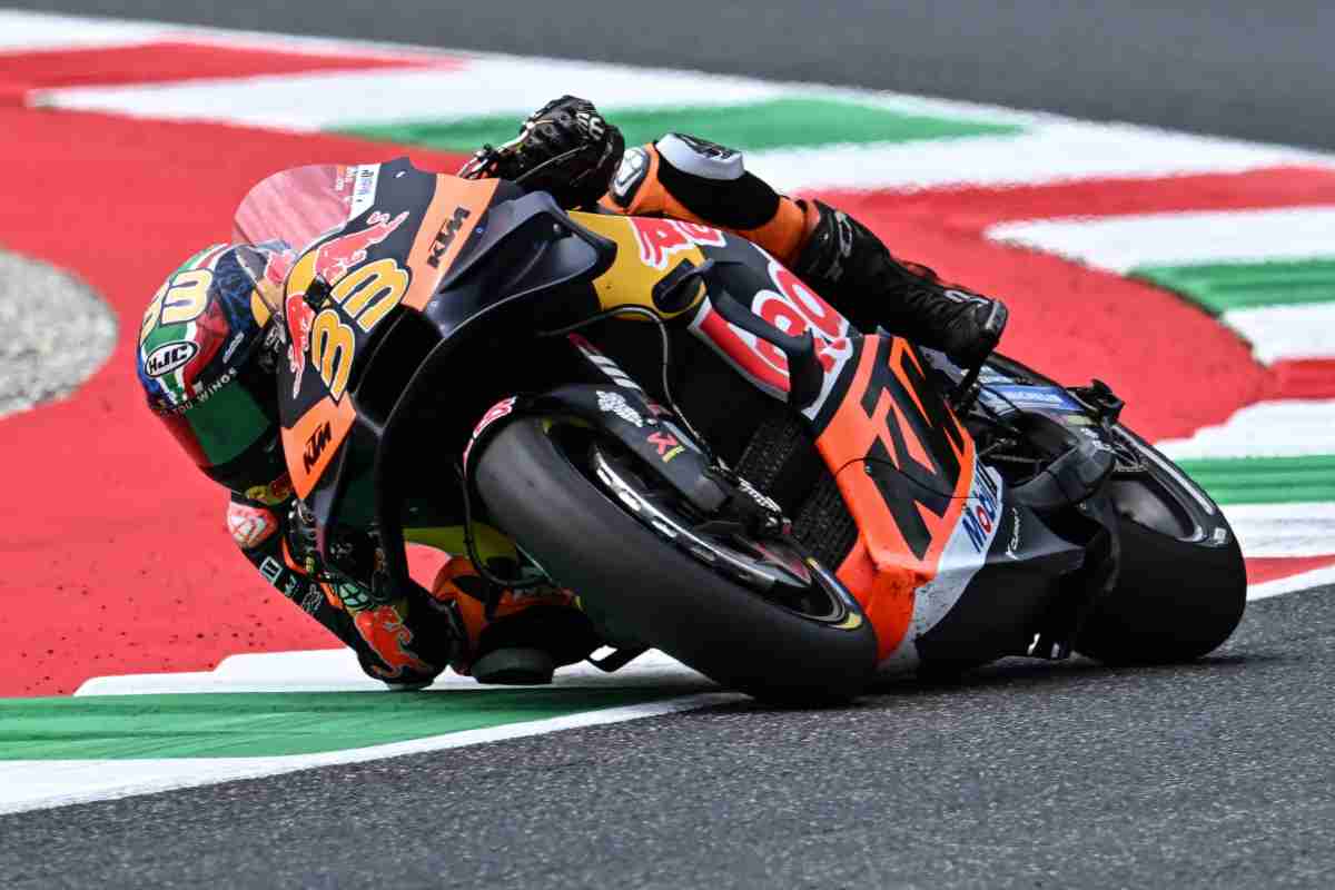 MotoGP caduta Brad Binder 