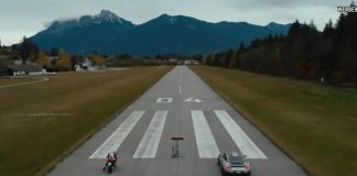 Porsche GT2 in gara contro Ducati Panigale