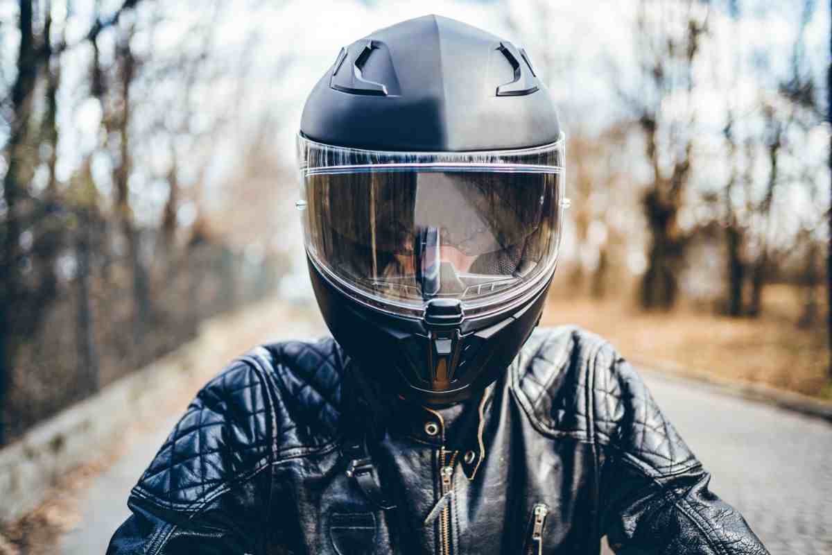 Casco estivo moto e scooter, modelli e caratteristiche