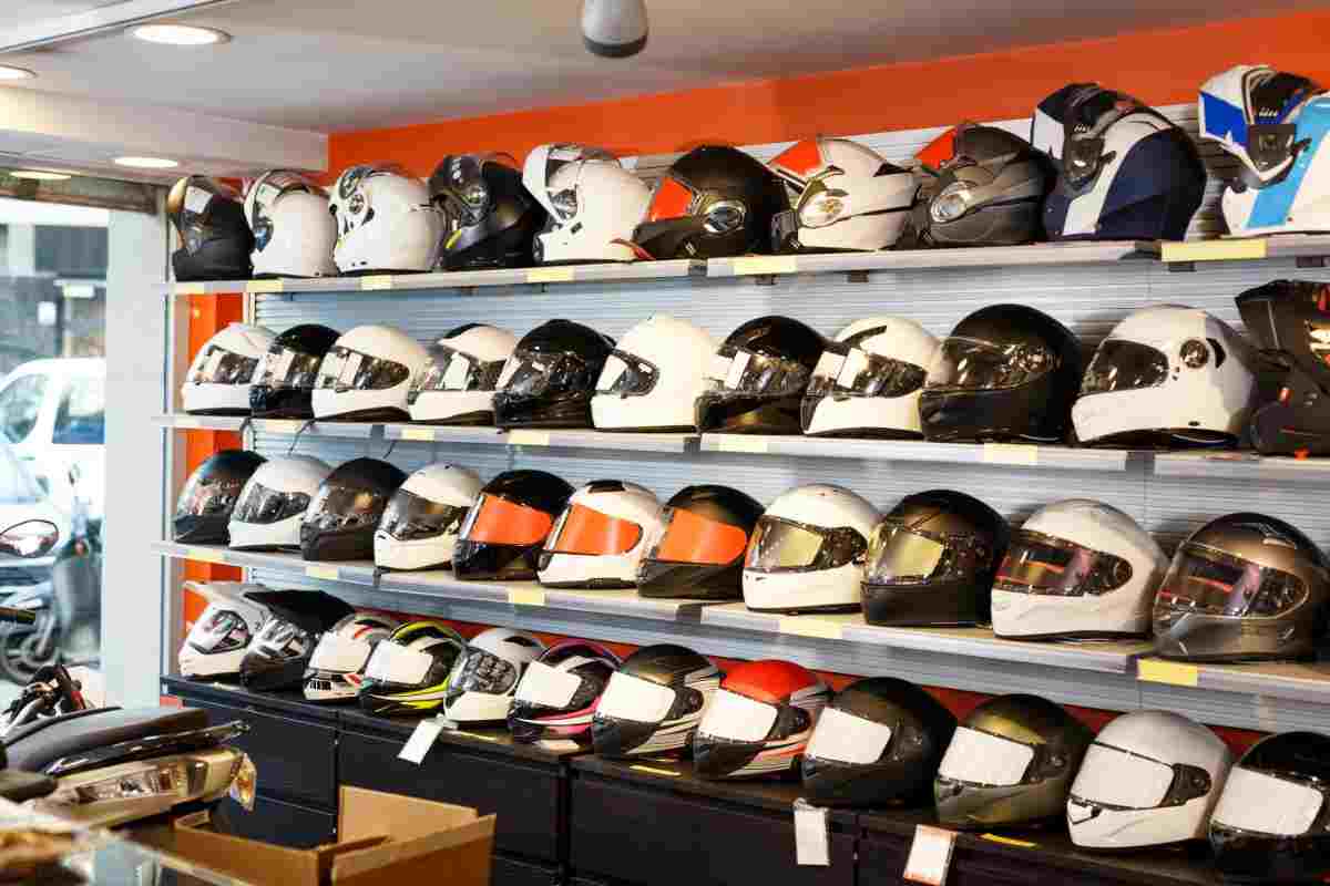 casco moto negozio