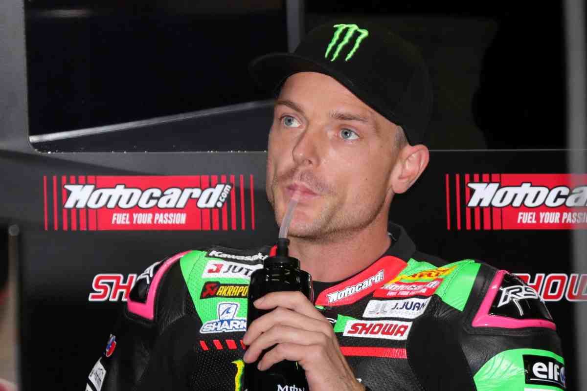 Jonathan Rea alza bandiera bianca