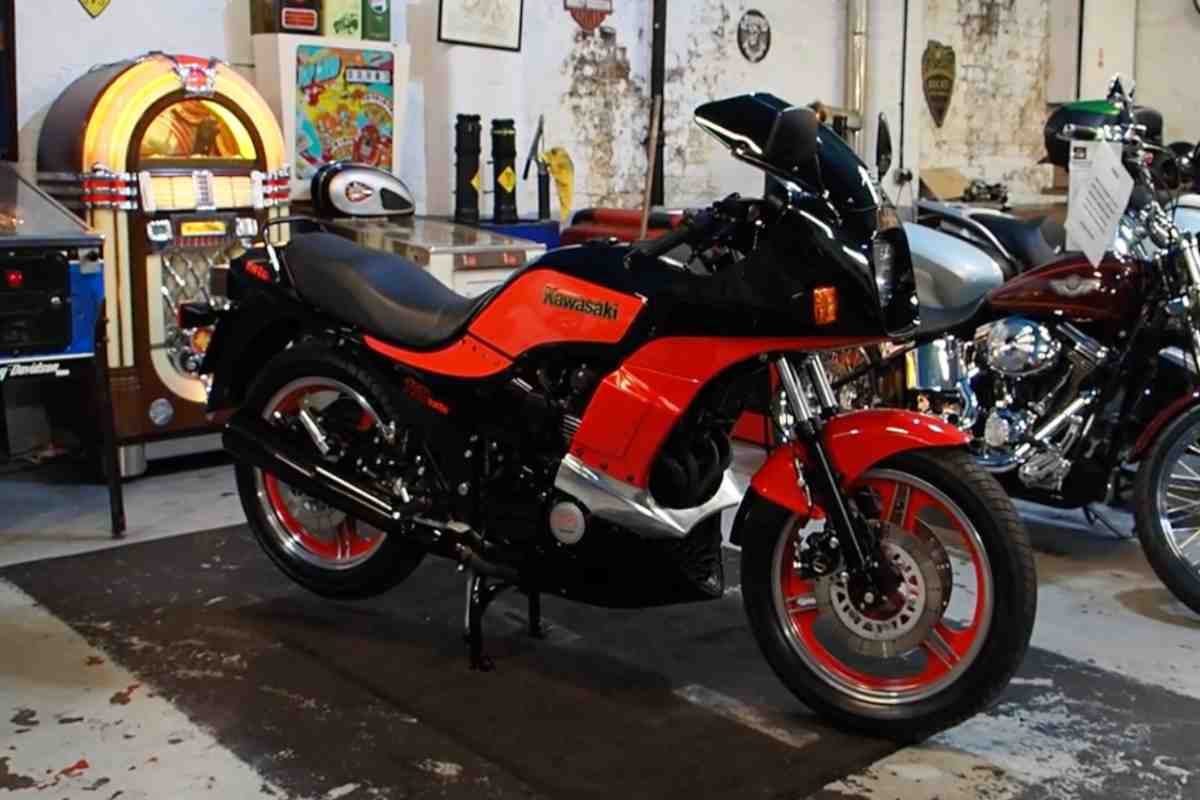 Kawasaki GPZ75 una delle Moto più potenti di sempre
