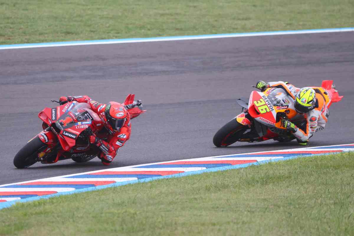 MotoGP smentita addio Mir
