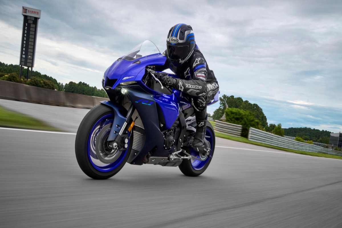 Yamaha R1 un modello speciale all'asta