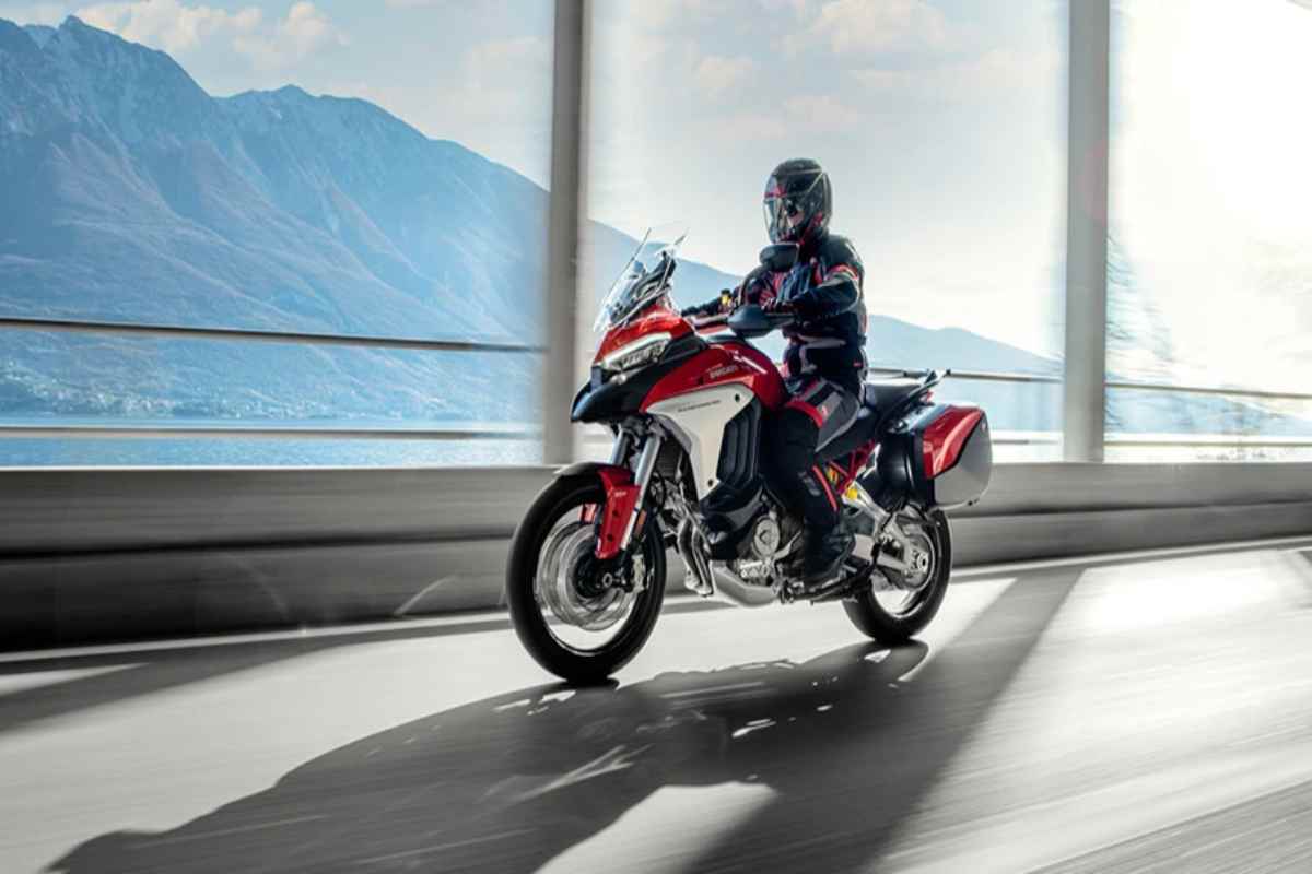 Ducati Multistrada con Easy Lift