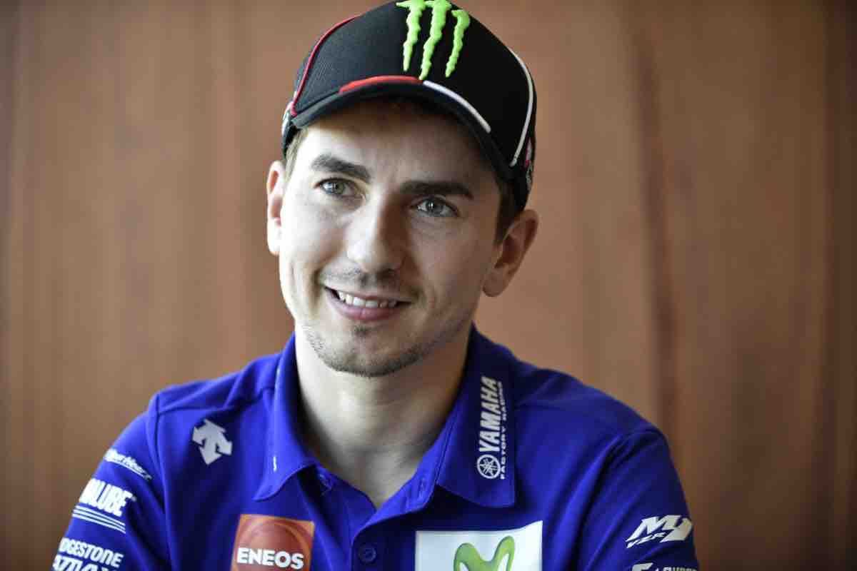 Caduta circuito infortunio assen lorenzo