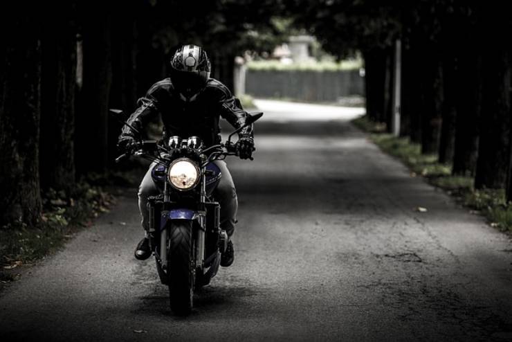 Assicurazione moto come risparmiare