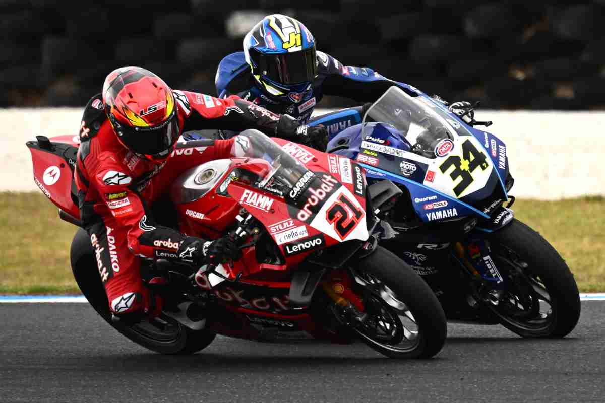 Superbike brutto incidente a Donington