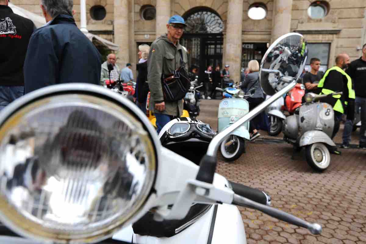 Vespa piaggio prezzo dior