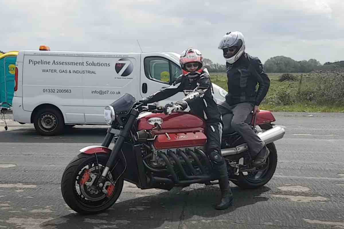 Moto record velocità con passeggero