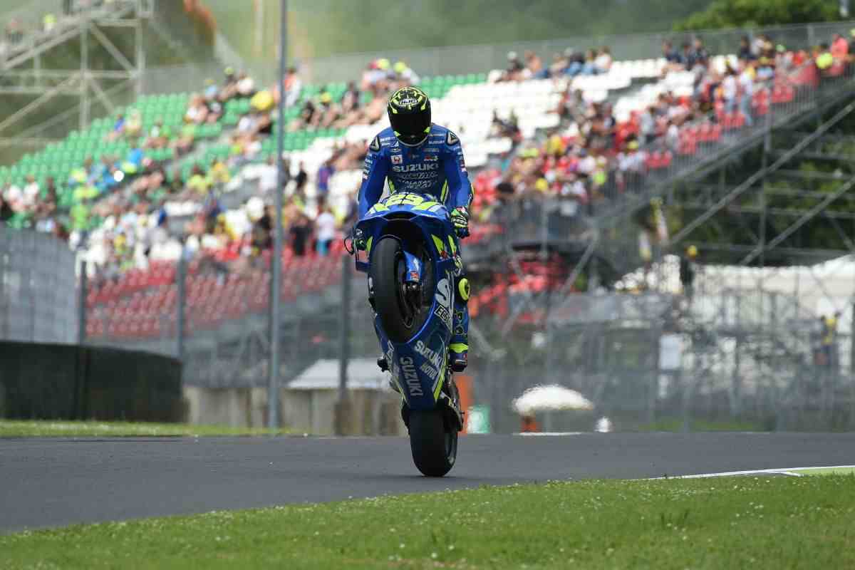 Andrea Iannone elodie motogp