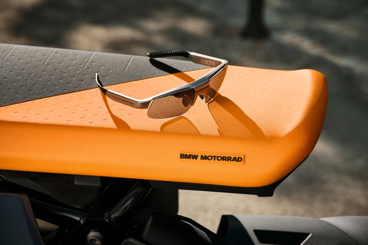 Smartglasses BMW nuovi occhiali da moto