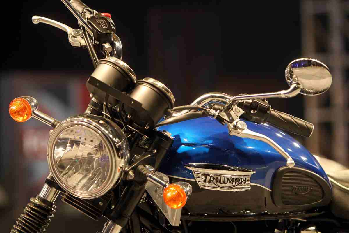 Triumph speed 400