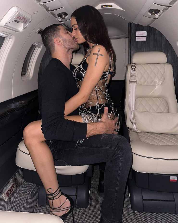 Iannone e Elodie foto provocanti su Instagram