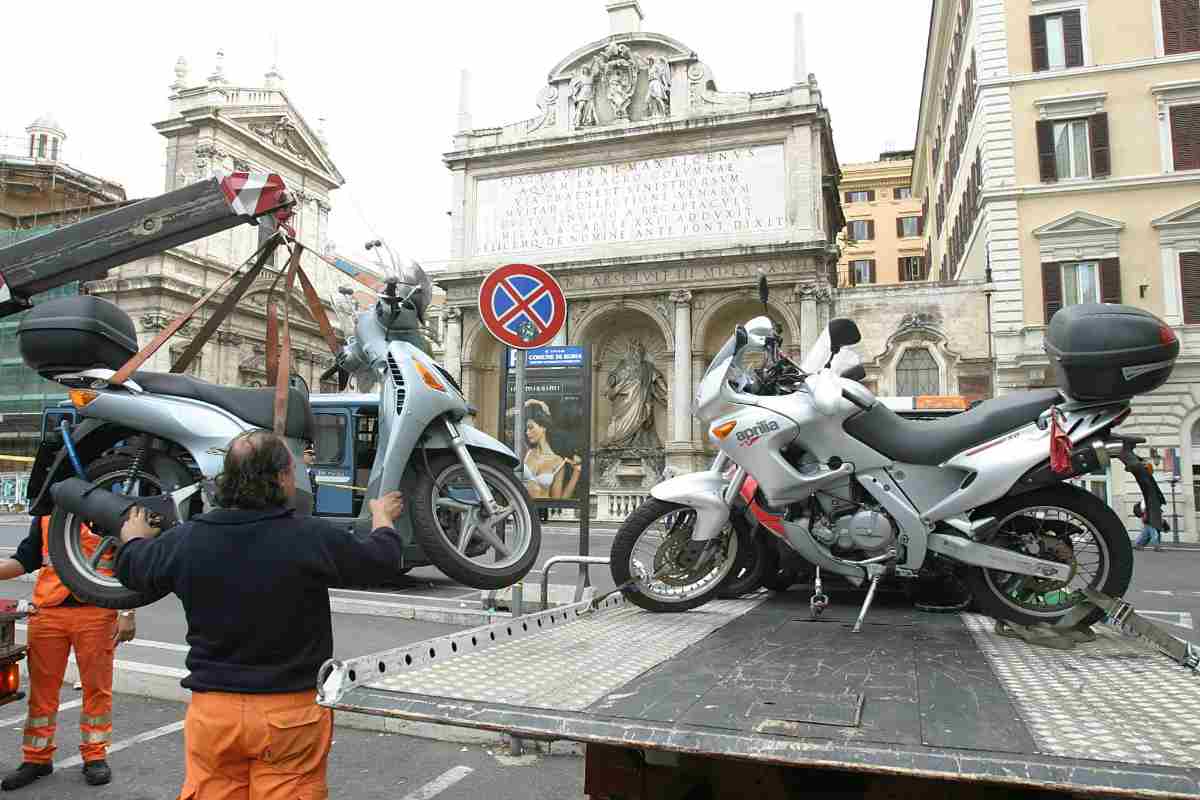 7mila di euro in multe per lo scooter