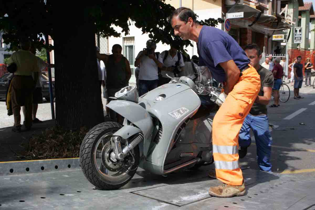 Piaggio distrutto incidente 