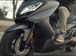 Video scooter surreale