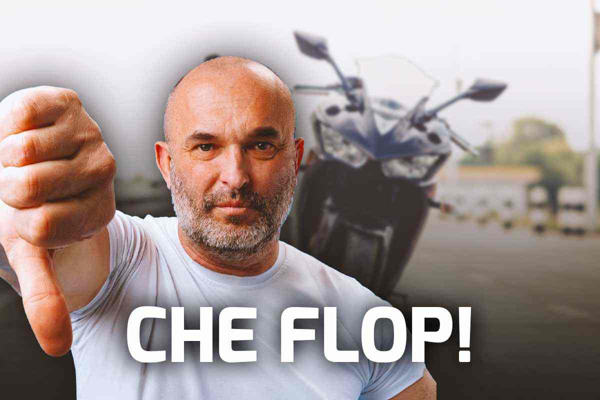 Flop delle moto con il tetto