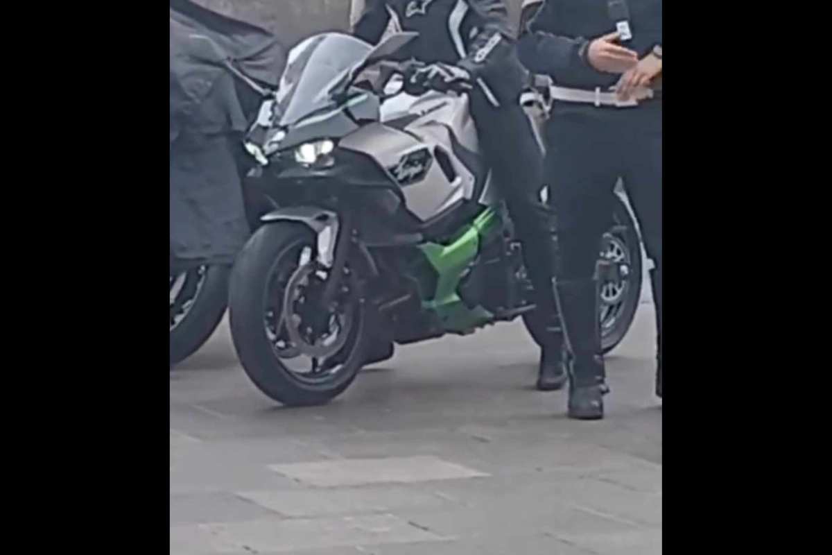 Kawasaki HEV avvistata a Torino