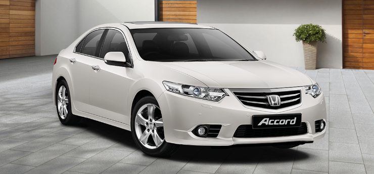 Honda Accord, addio ai pulsanti e alle manopole