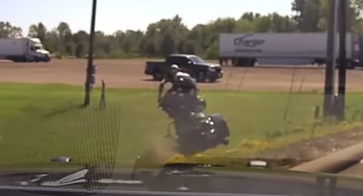 Polizia fa volare Harley-Davidson
