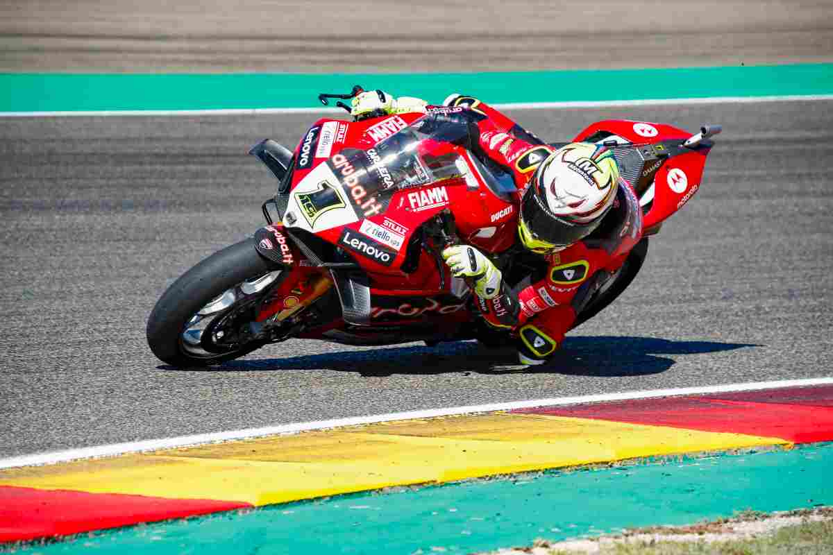 Superbike cambia il regolamento