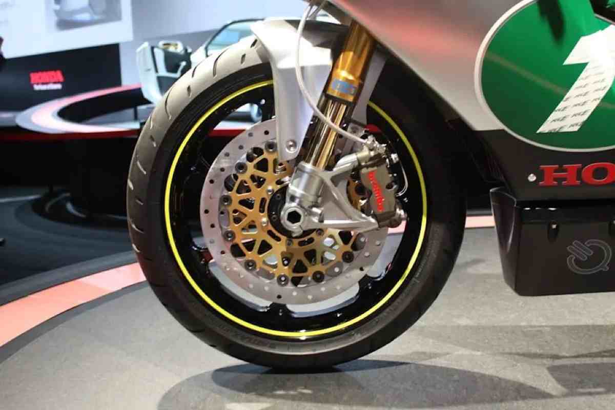 Ritorna la moto elettrica Honda RC-E