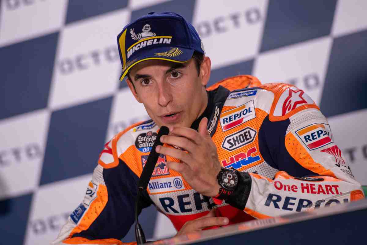 Marquez duro con Bezzecchi