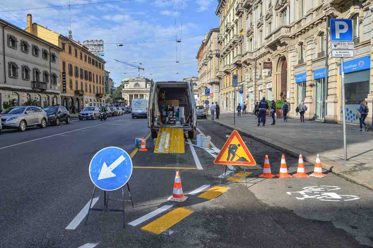 Segnaletica orizzontale: la novità dell'Austria per la sicurezza in moto 