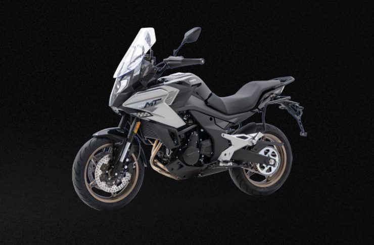 CFMoto 700 MT moto Italia mercato