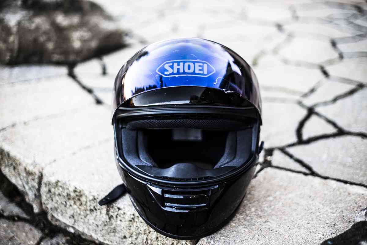 Cambia tutto per l'uso del casco in moto