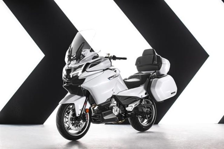 CFMoto 1250 TR-G novità sospensioni moto cambiamento intelligenti