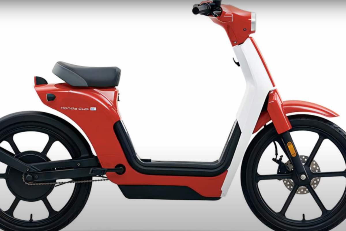 Honda presenta lo scooter Cuv e per l'Europa