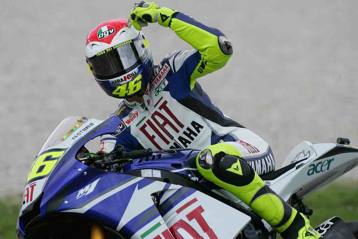 Rossi in motocicletta limiti velocità