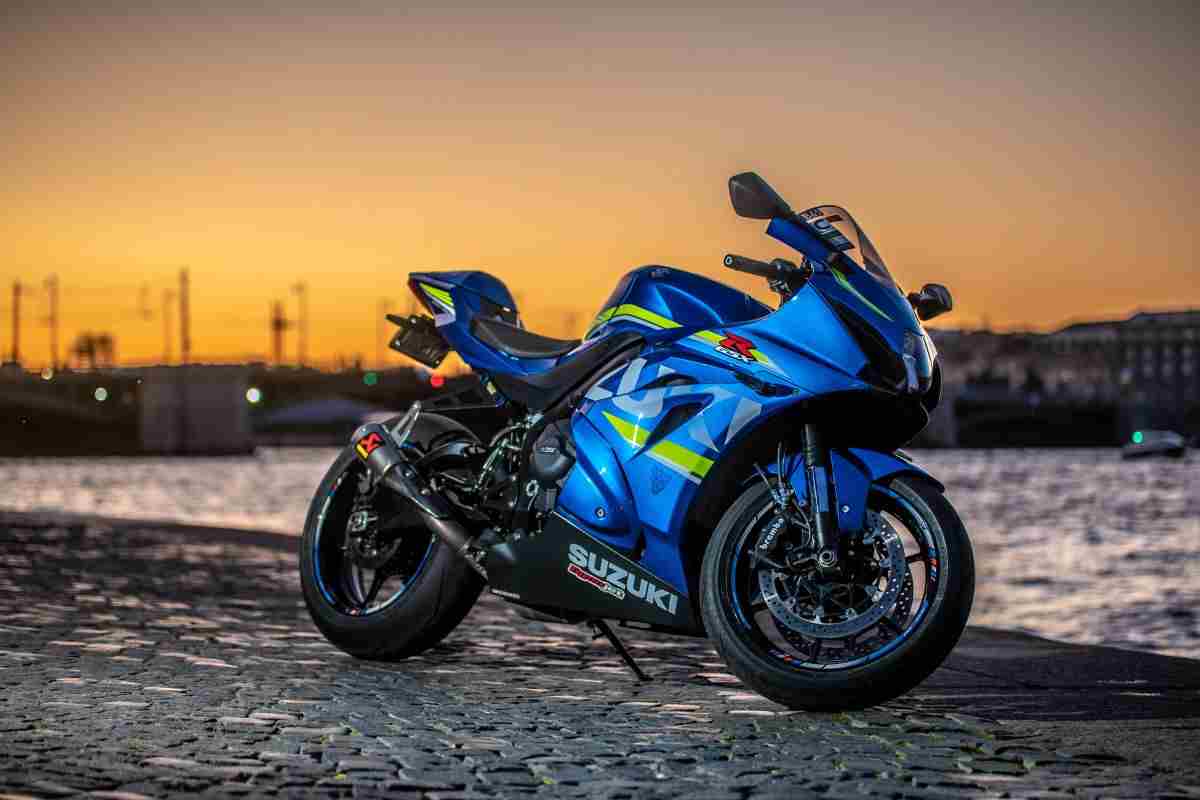 suzuki moto 2024 grande novità