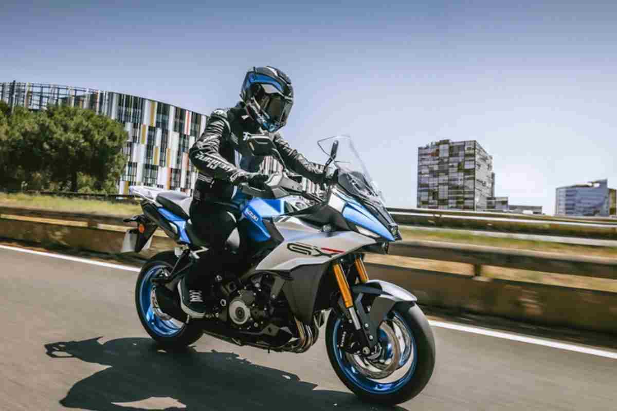 suzuki moto 2024 grande novità