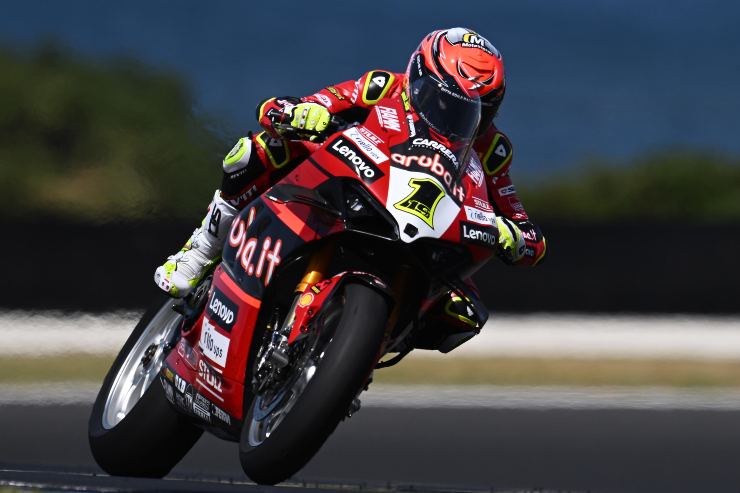 Ducati Alvaro Bautista regolamento peso moto 6 kg problemi