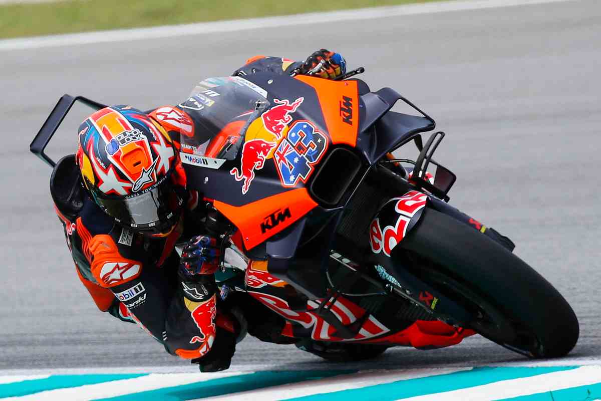 KTM MotoGP 2024 fibra carbonio moto motore