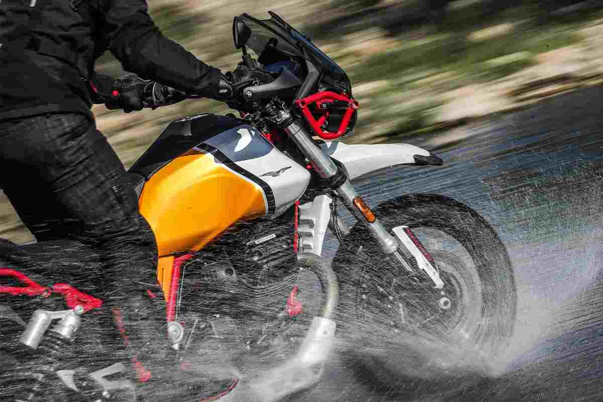 Arriva una nuova maxi-enduro tutta italiana