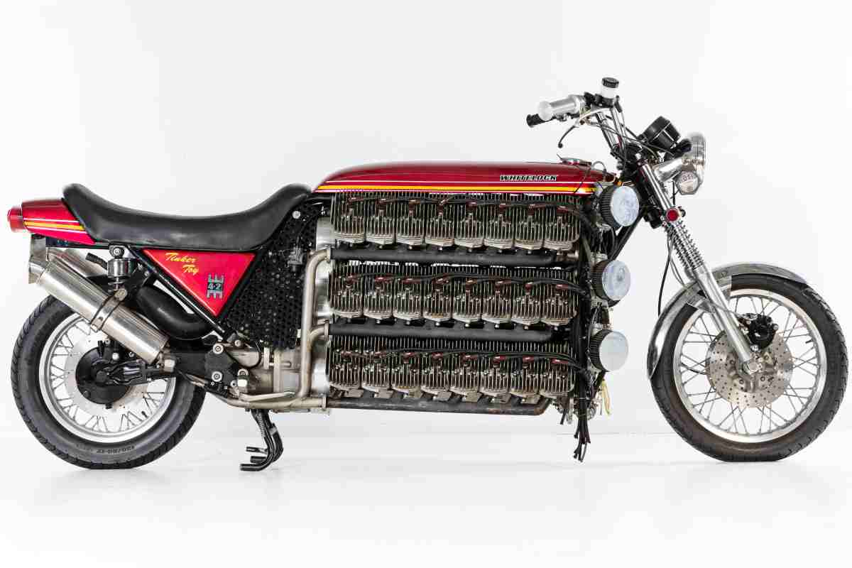 In vendita una moto con un motore mai visto