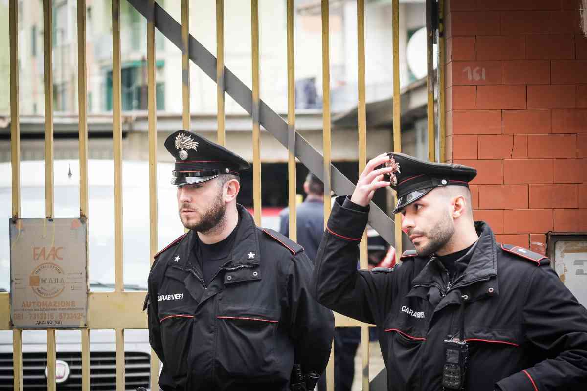 Rischio sequestro e ritiro della patente in moto